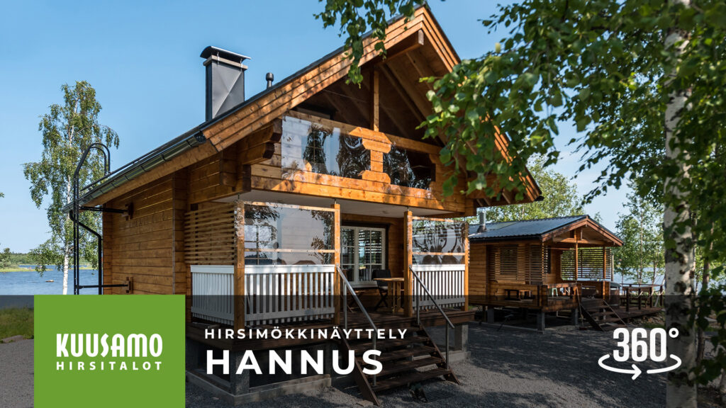 Perinteisen tyylisessä hirsimökki Hannuksessa on suojaisa parveke ja terassi.